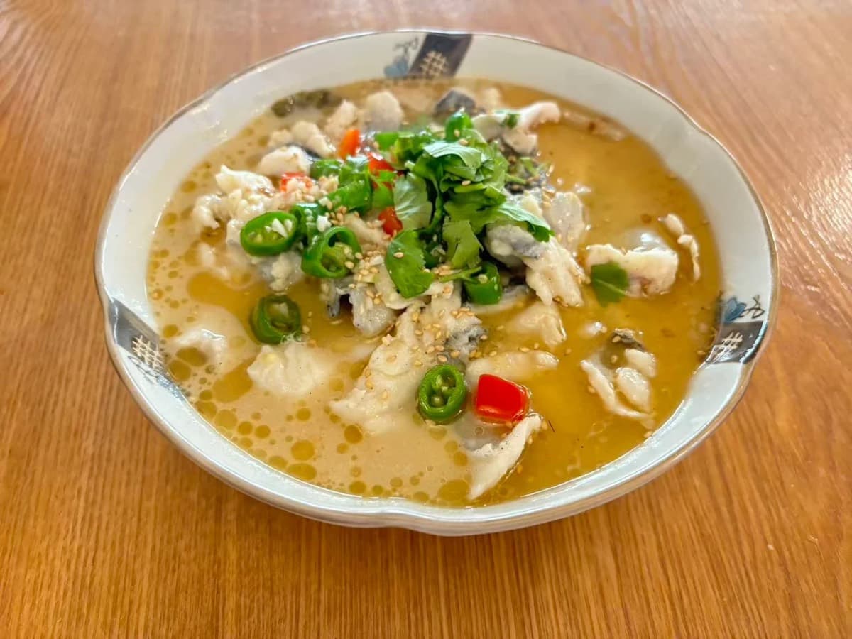 Poisson au chou fermenté — 酸菜鱼